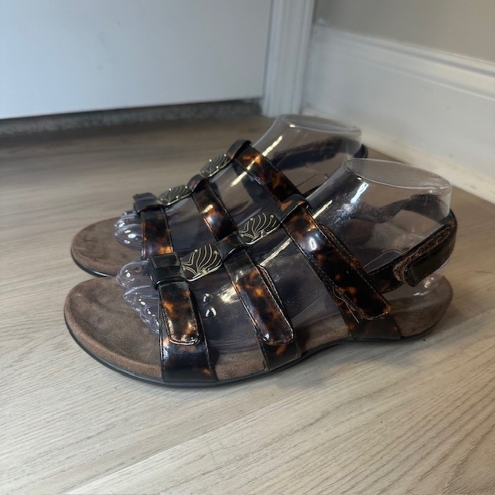Vionic Amber Tortoiseshell Strappy Wedge Sandals Women's Size 7 Comfort - Picture 2 of 8